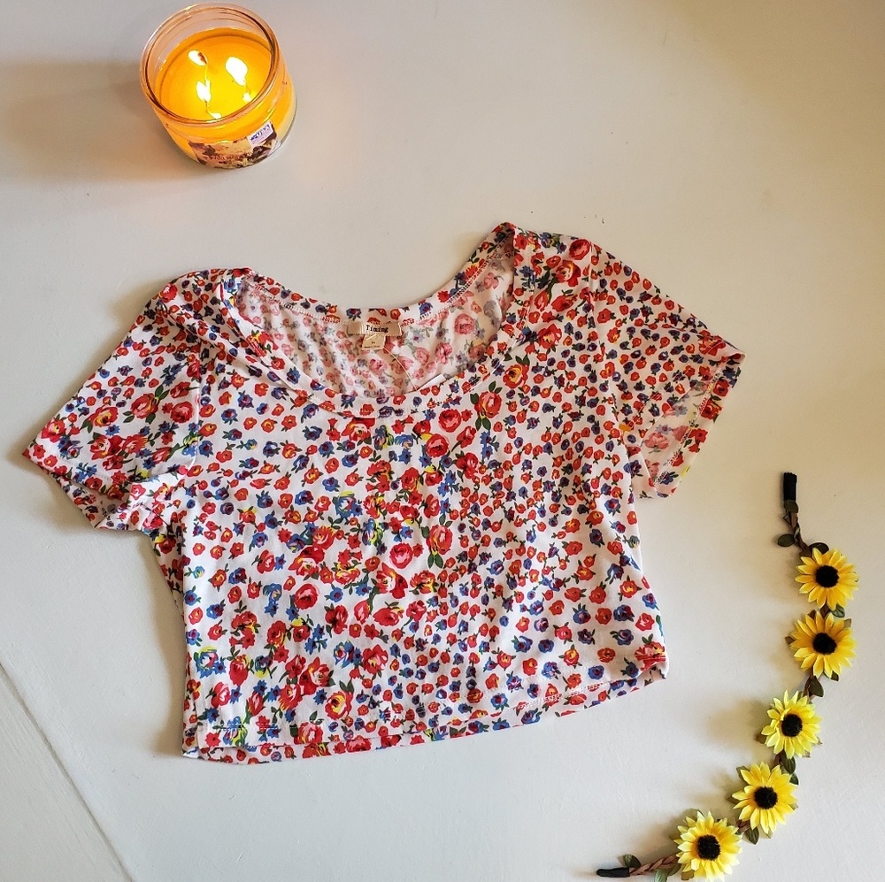 Feminine Crop top
